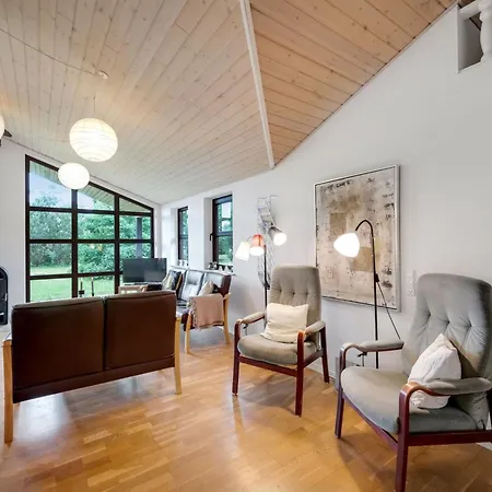 Silvia - 300m To The Fjord By Interhome *