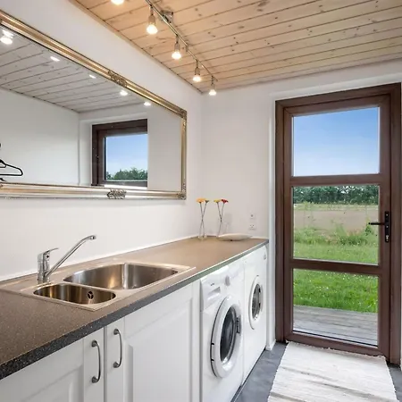 Silvia - 300m To The Fjord By Interhome